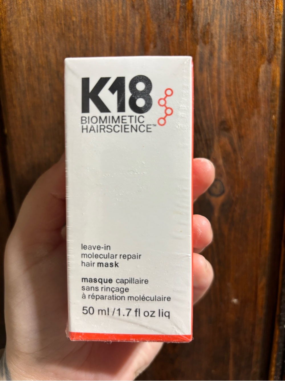 K18 Biomimetic Hairscience Leave-In Molecular Repair Hair Mask — White/Red